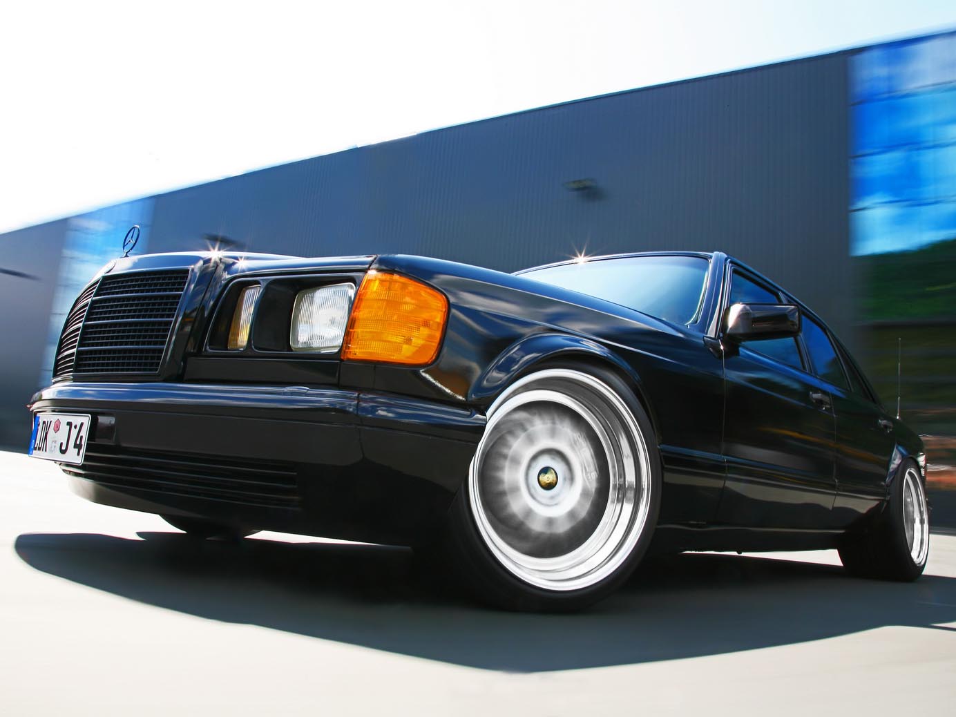 MercedesBenz W126 by Inden Design