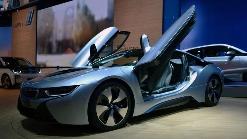 VIDEO: BMW i8, primele imagini şi informaţii oficiale!