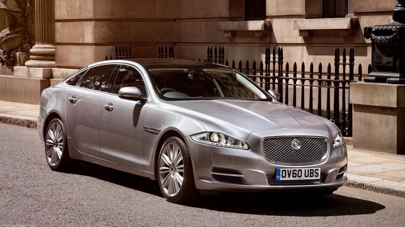 Un Zg 226 Rie Nori Din Londra A Topit Un Jaguar Xj Promotor