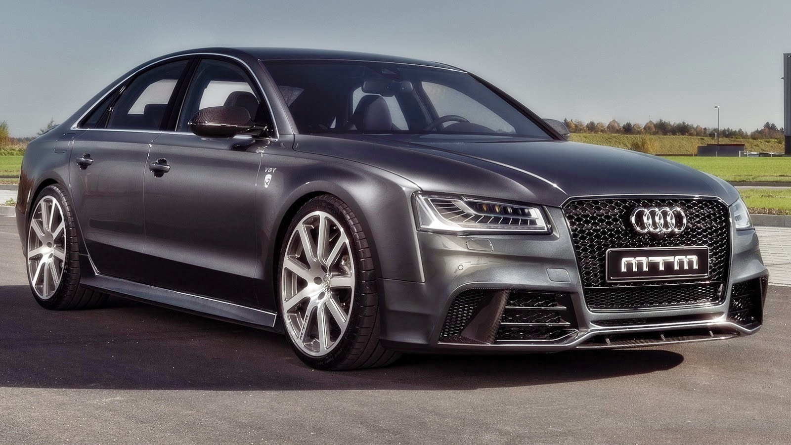 Audi rs8 седан
