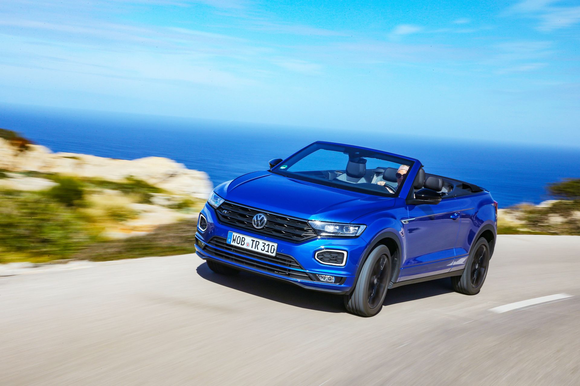 Cât costă în România primul SUV decapotabil de la Volkswagen, T-Roc Cabrio?