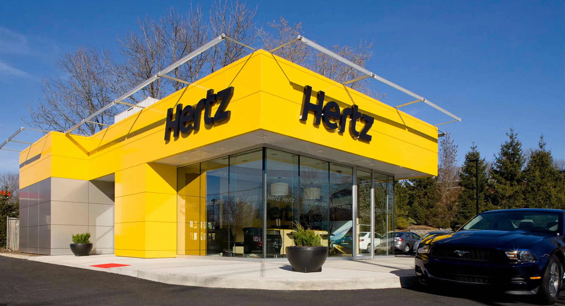 Începând de săptămâna aceasta, asistenții medicali din New York pot primi gratuit mașini de la firma de închirieri Hertz.