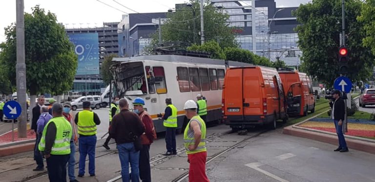 Accident tramvaie Bucuresti (2)