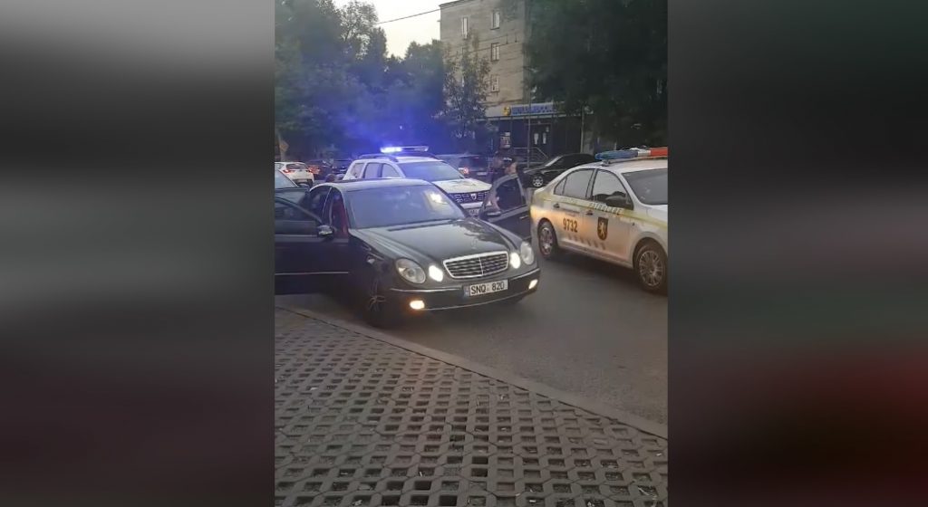 Mercedes Chisinau politie (1)