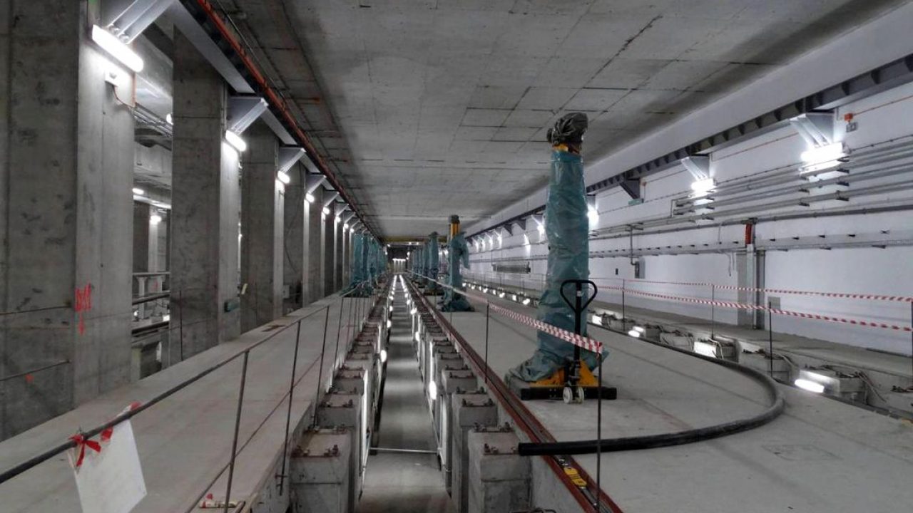 A început scoaterea metroului blocat în depoul Metrorex din Berceni - electrice-bucuresti.ro