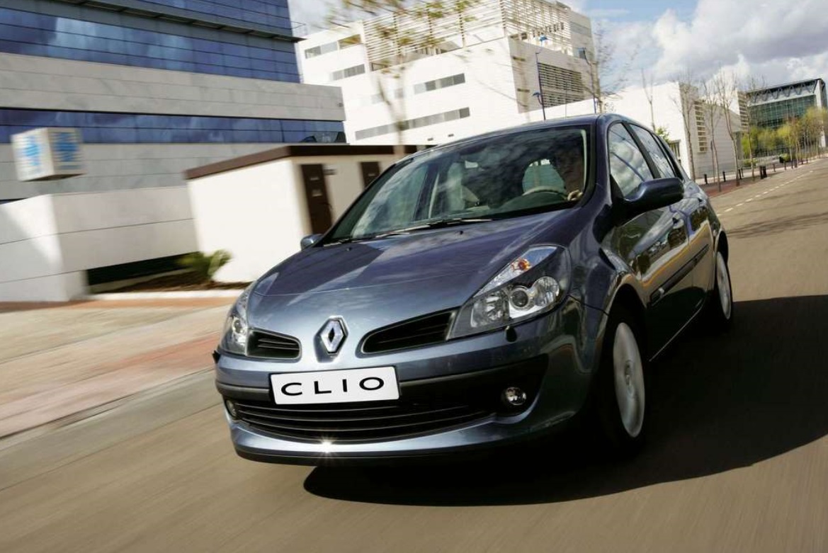 Șia cumpărat un Renault second hand. Apoi a aflat că a avut kilometraj