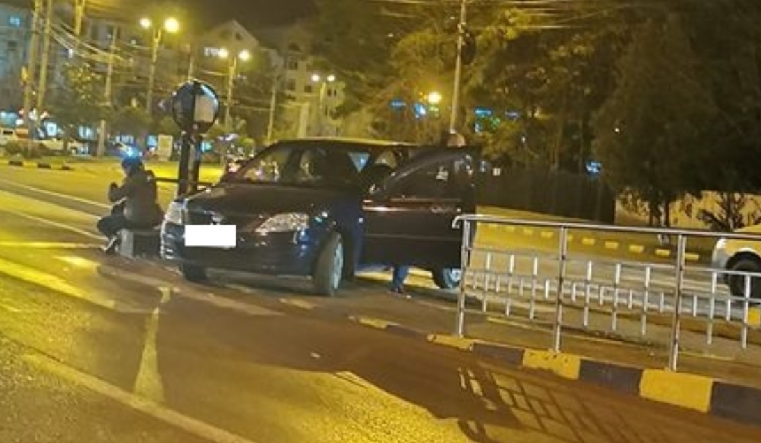 FOTO. Șofer căutat după ce a lovit o mașină în trafic și a fugit, la Timișoara - Tion