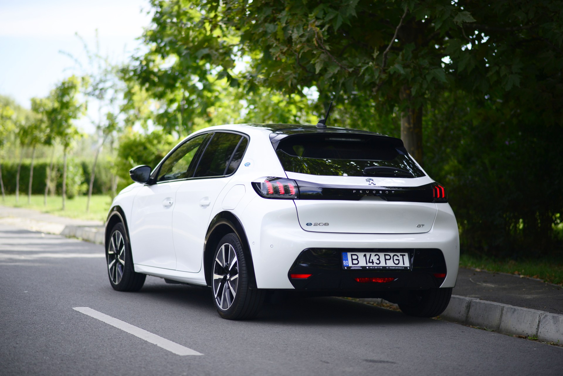 Test drive Peugeot e-208. Opt lucruri pe care trebuie să le știi despre noul Peugeot electric