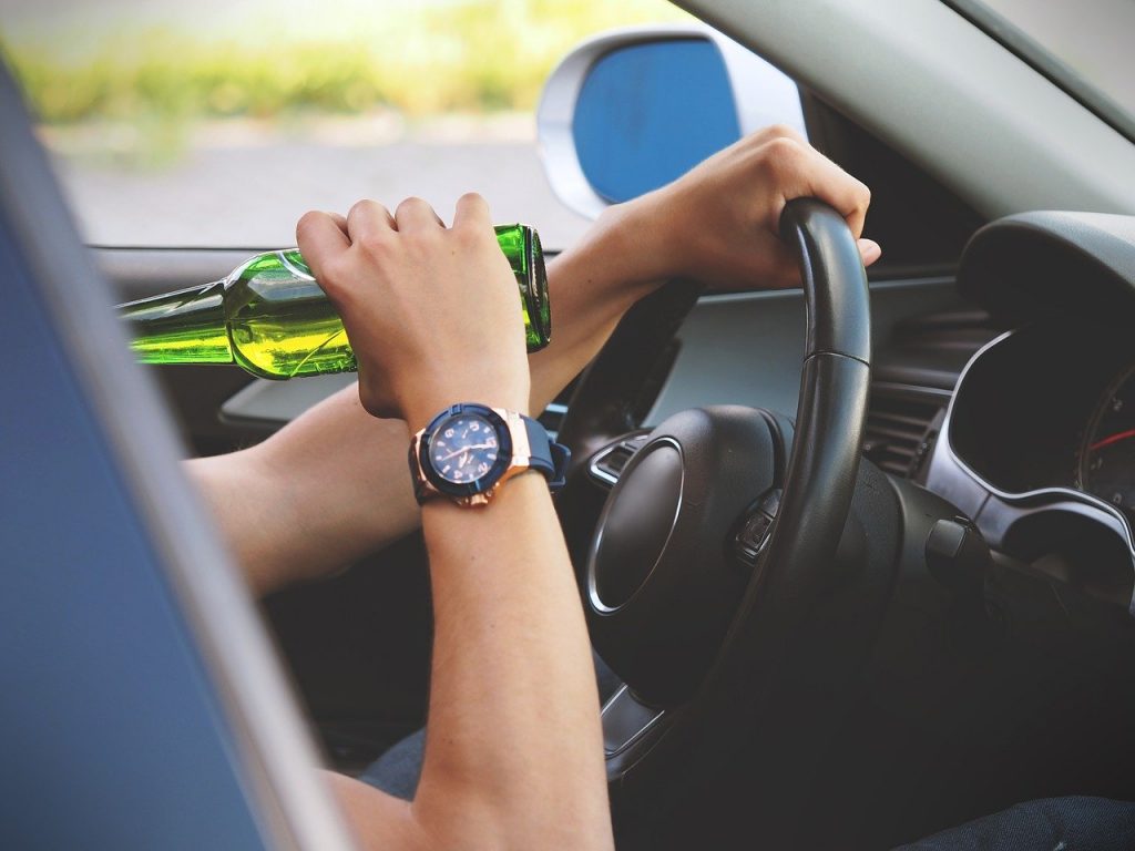 Studiu | Cum percep șoferii români consumul de alcool la volan? Poliția Română: Menținem toleranța zero împotriva consumului de alcool la volan 
