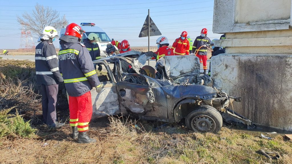 Numărul accidentelor mortale de pe șoselele din România este unul dintre cele mai mari din Uniunea Europeană. De multe ori, infrastructura este arătată cu degetul ca fiind principala cauză pentru numărul mare de accidente. Este interesant de investigat, în acest context, care sunt cele mai periculoase șosele din România.