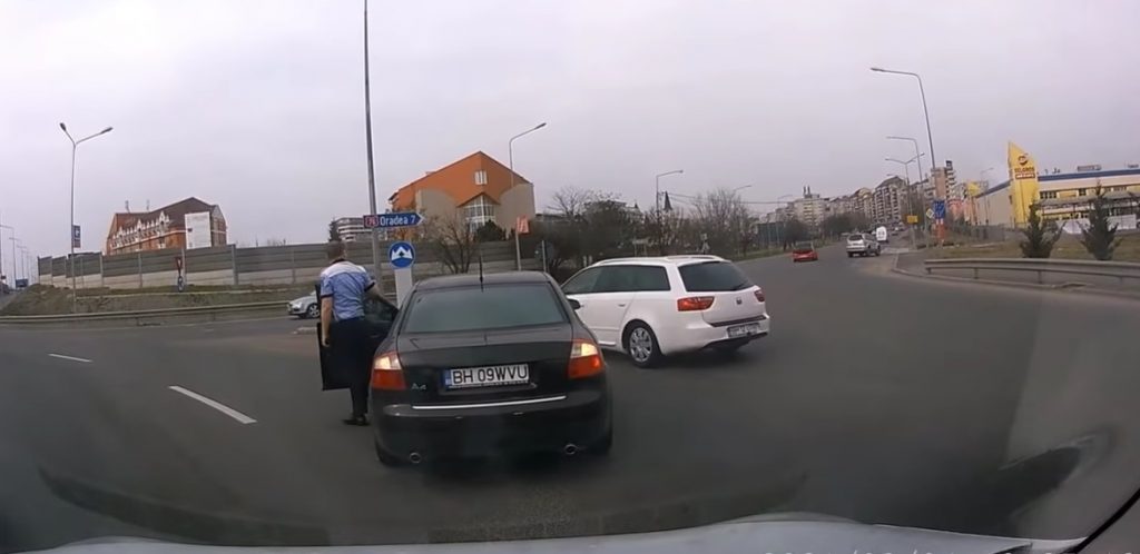 Șofer polițist sens giratoriu (5)