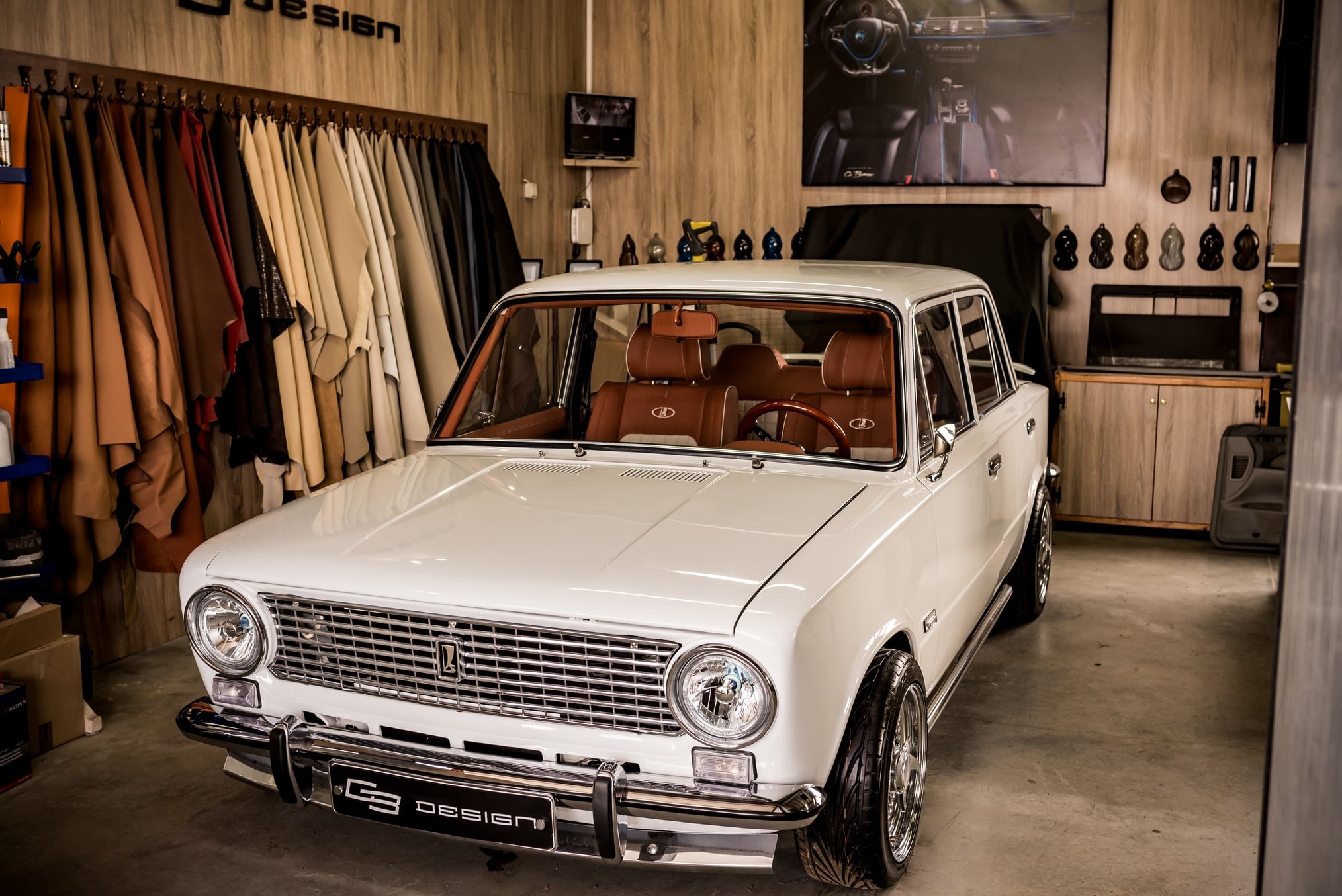 Niște bulgari au creat modelul Lada cu cel mai luxos interior - FOTO