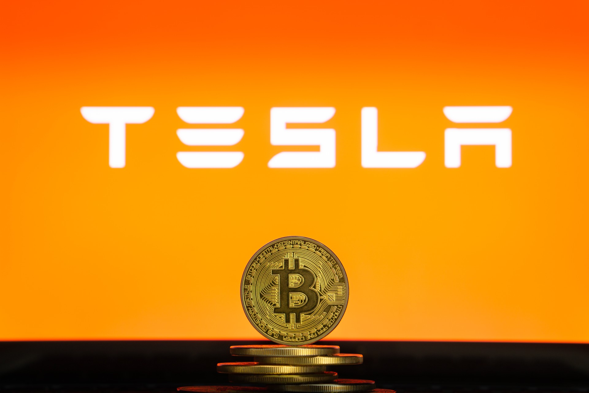 Elon Musk a anunțat că Tesla acceptă plata în Bitcoin | Promotor