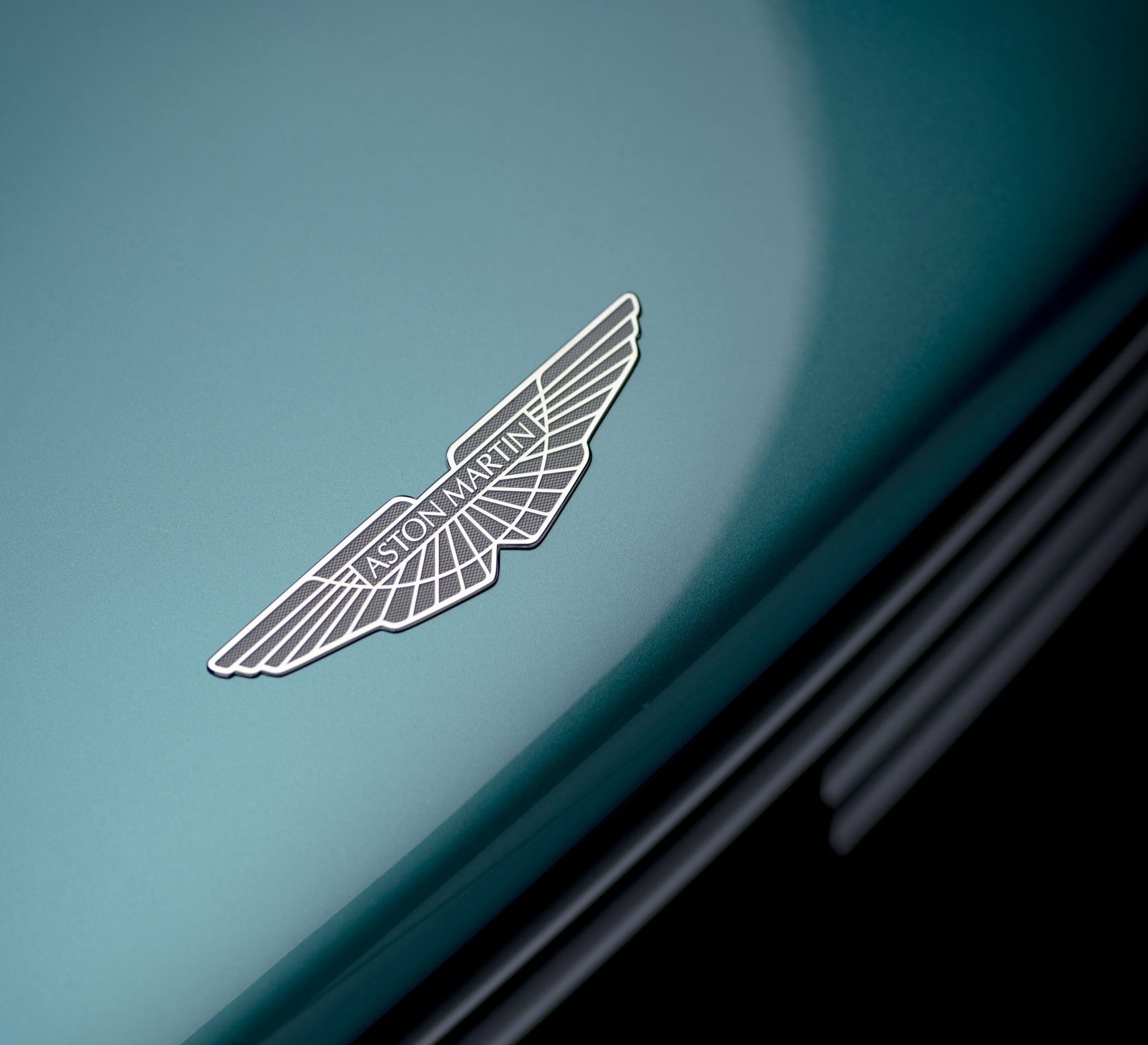 Aston Martin Valhalla (2)