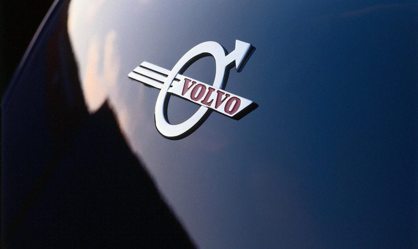 Volvo are un nou logo