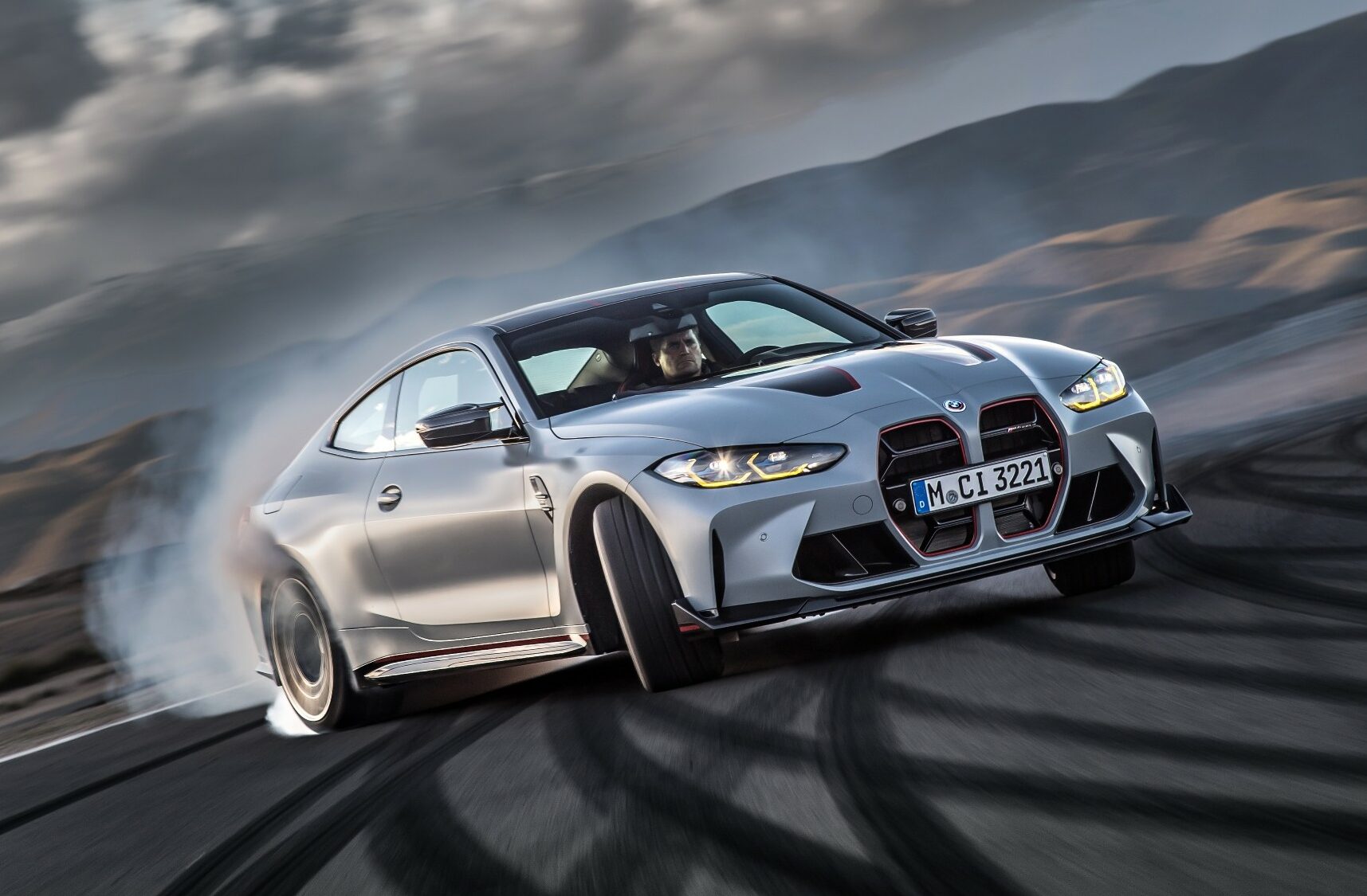 BMW prezintă cel mai puternic M4 noul M4 CSL 550 CP