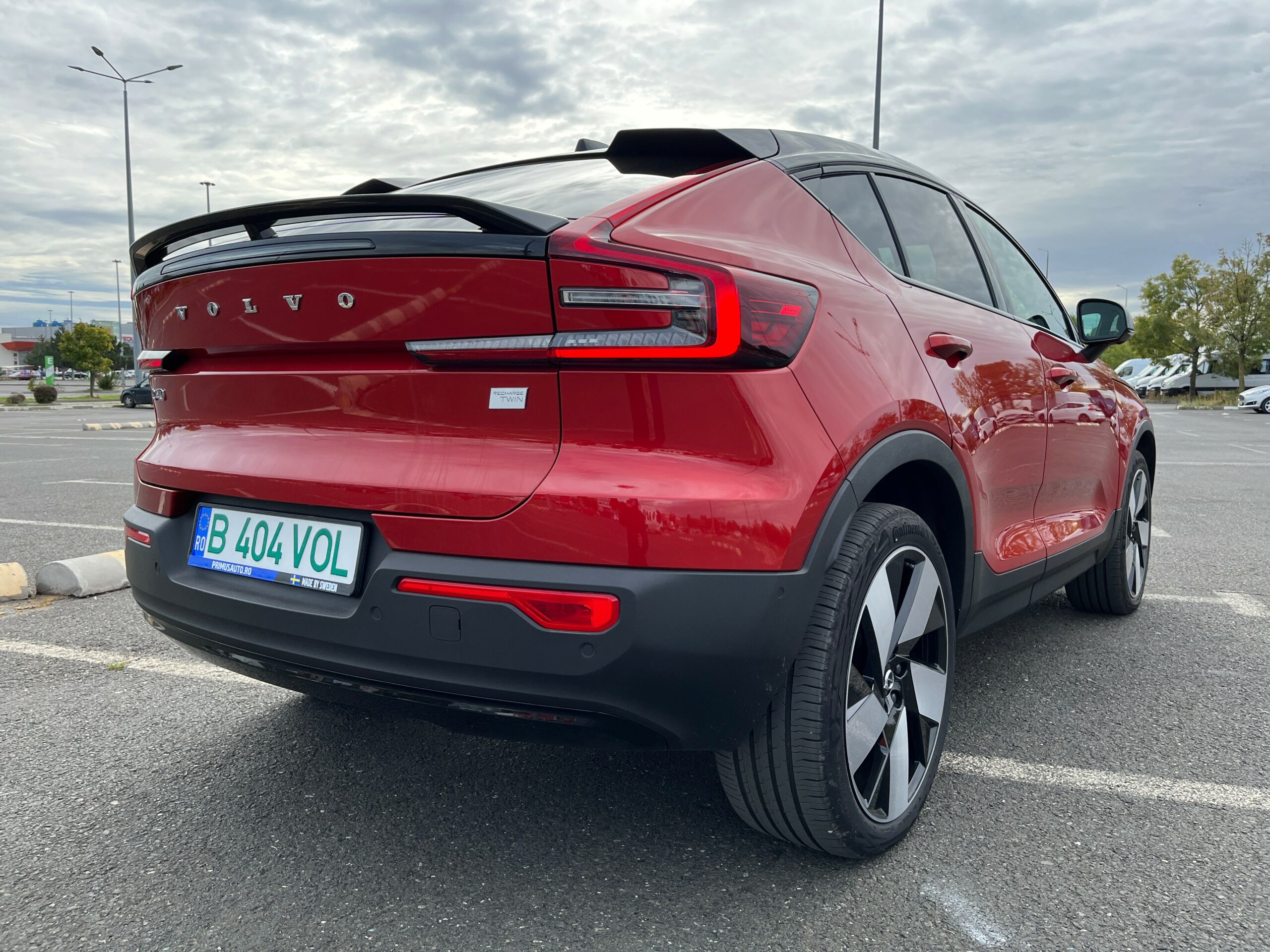 Prezentarea noului Volvo C40 Cel mai frumos SUVcoupé electric lansat