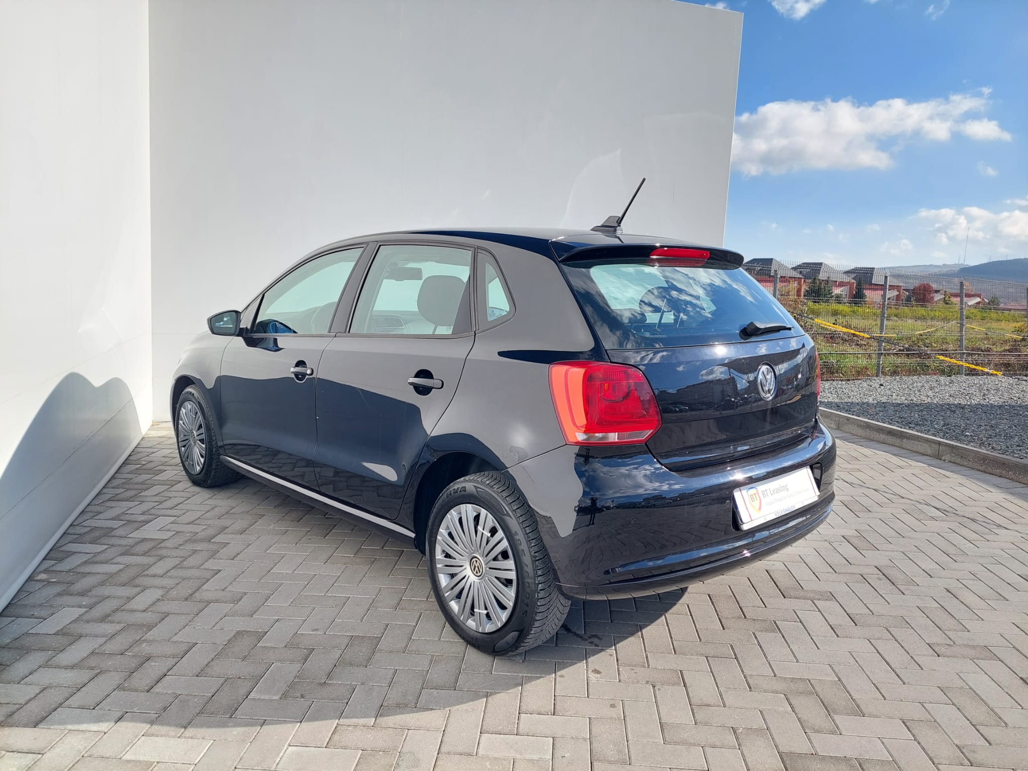 Preț Volkswagen Polo secondhand, vândut de Banca Transilvania. Mașina