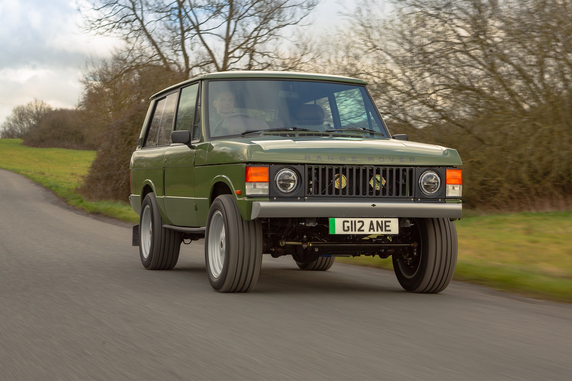 Modelele clasice Range Rover primesc motoare electrice