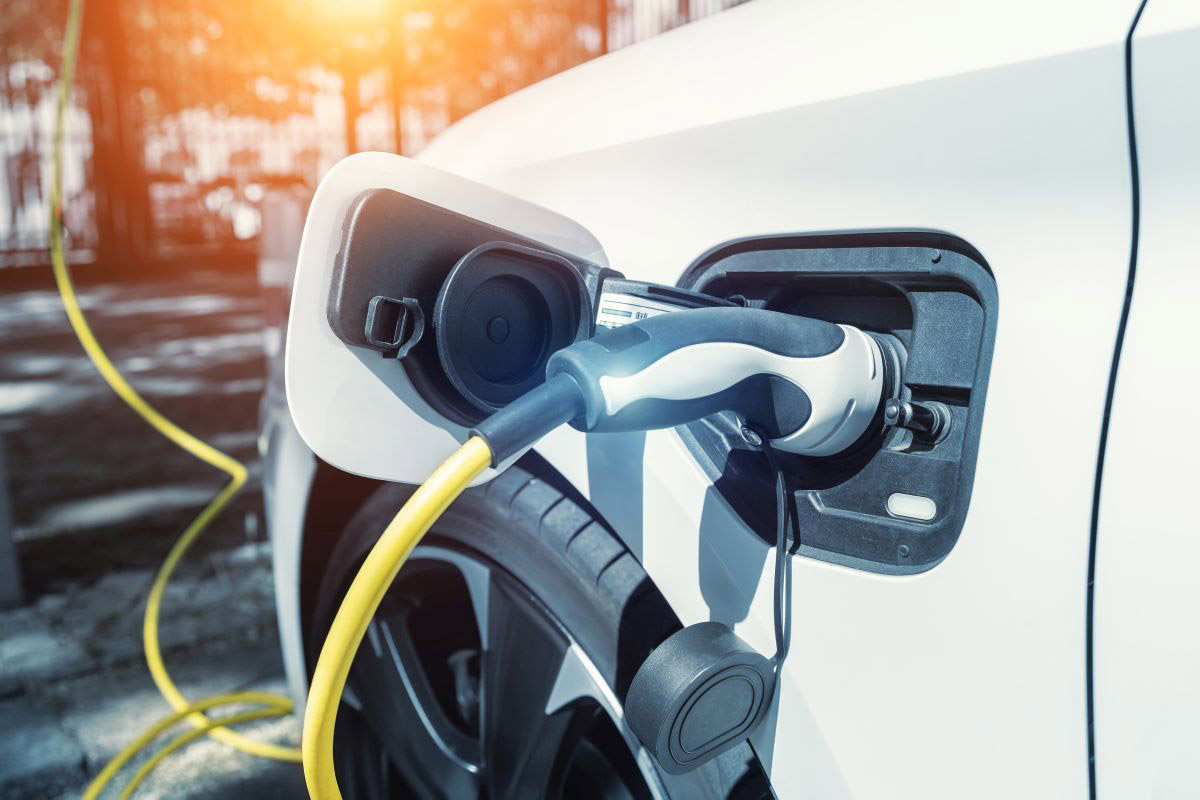 Înmatriculările de mașini electrice au crescut puternic în Germania. Creșterea procentuală este mai mică decât în România