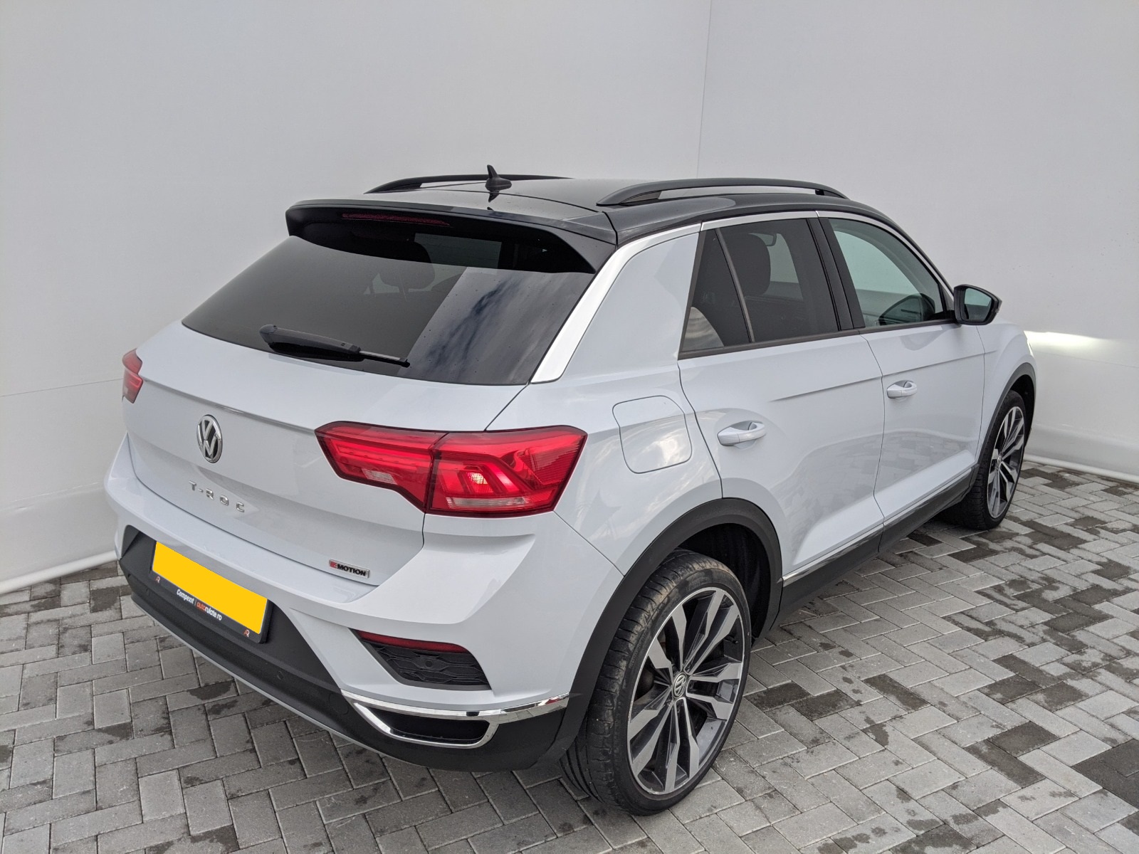 Volkswagen T-Roc cu 100.000 KM, vândut de BT Leasing. Mașina este bine ...