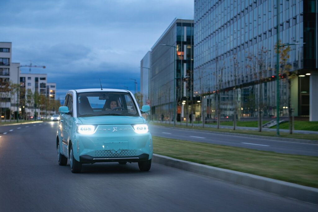 Dominarea pieței microcarurilor electrice de către o firmă românească