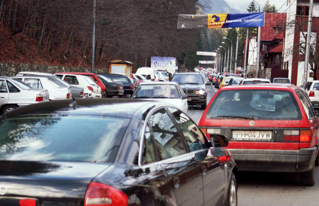 Ai rămas blocat în trafic pe DN 1? Iată câteva rute alternative pentru cele mai populare rute