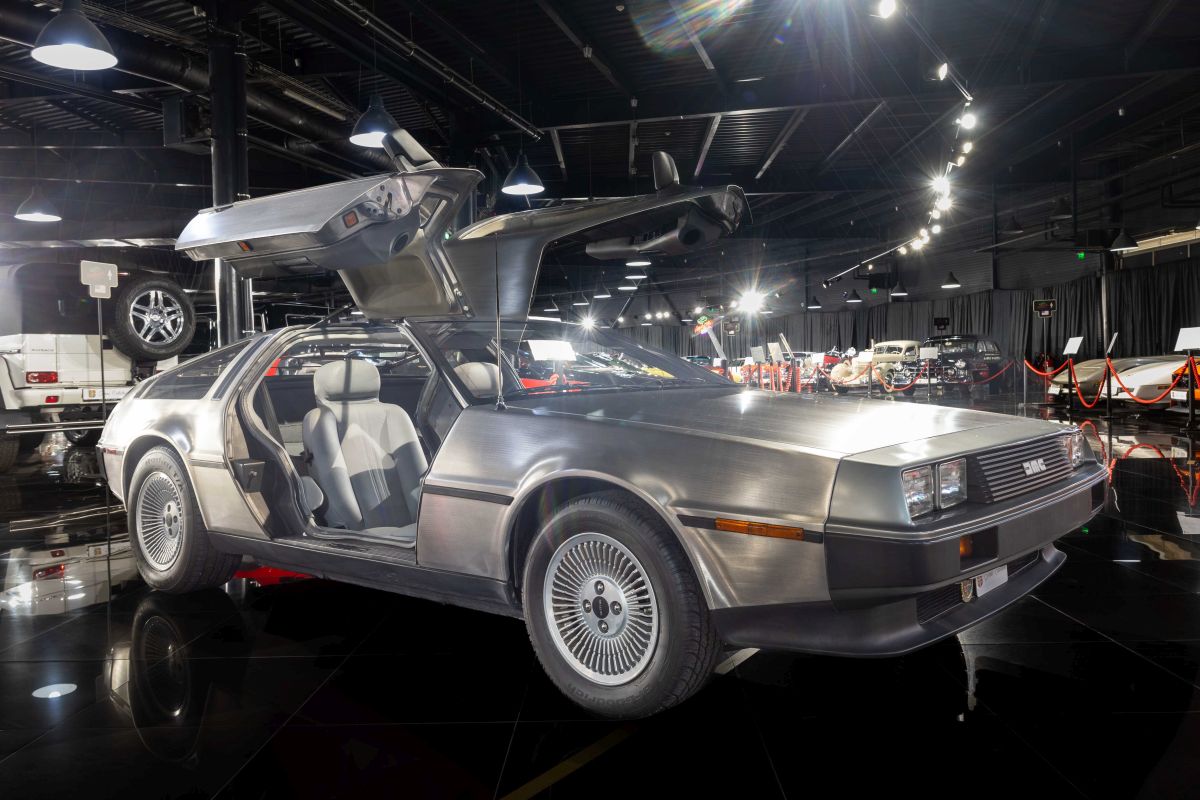 DeLorean DMC-12, care a fost folosită în filum „Back to the future” este una dintre cele mai faimoase mașini care au eșuat comercial (Sursa foto: ARC Media / Tiriac Collection)