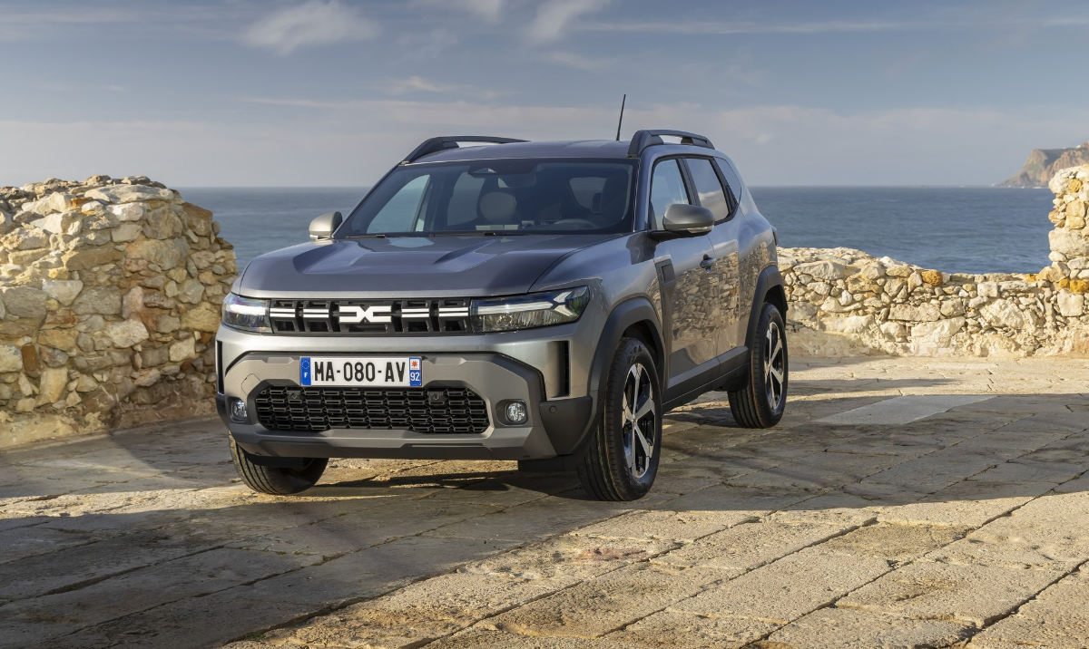 Dacia Duster hibrid cucerește România: Creștere chiar și de 600% în 2025. Care este cel mai bine vândut model