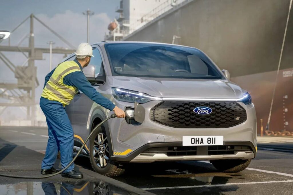 Utilitara electrică Ford Transit Custom va primi o autonomie mai mare