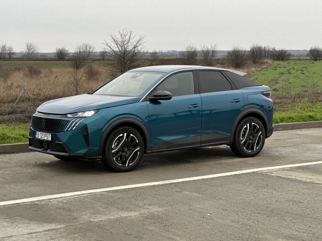 Test Drive Peugeot 3008 PHEV: Revoluția Electrificării