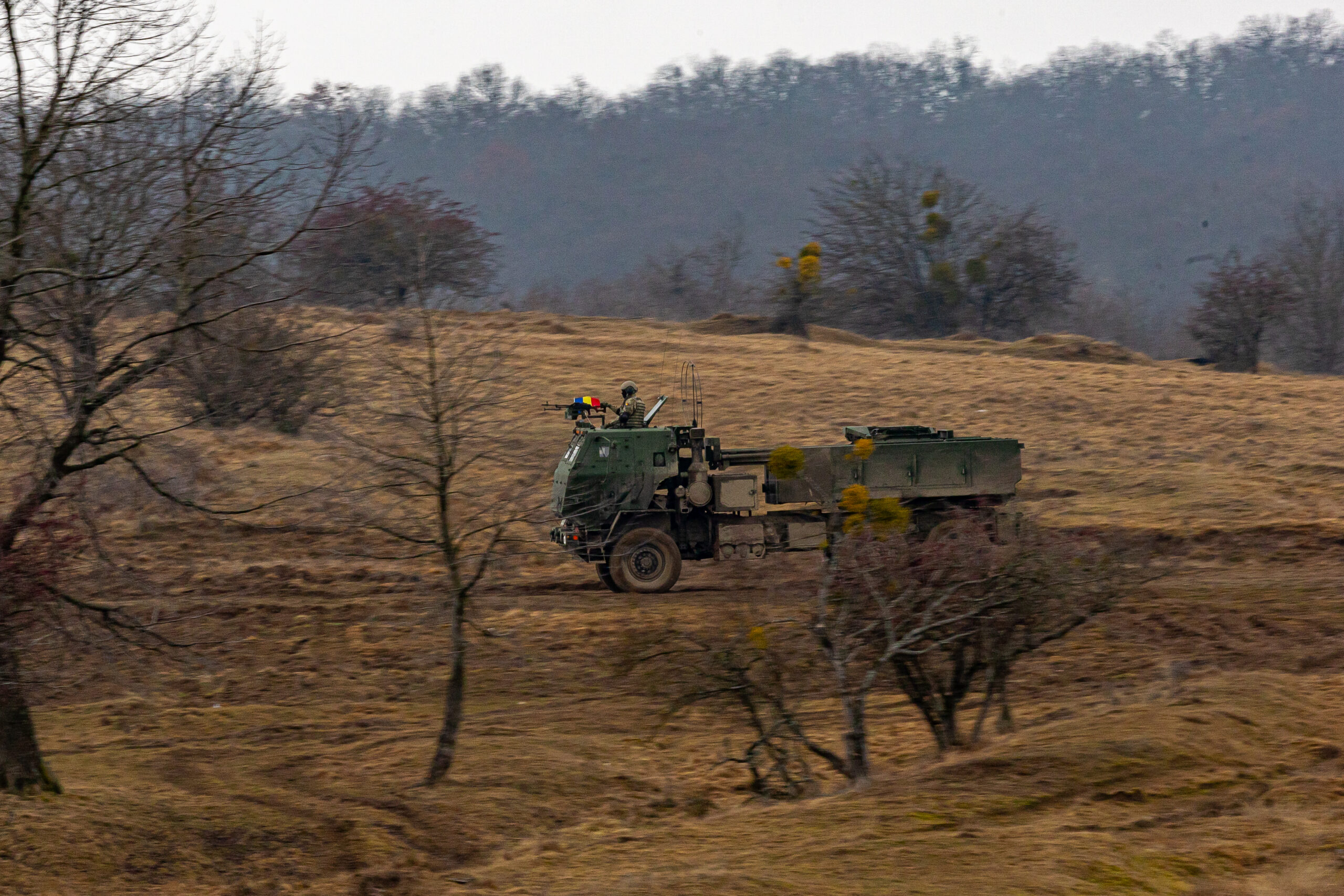 BREAKING La cinci ani după ce sistemele HIMARS au intrat în serviciul României, brigada românească care le operează a atins nivelul de certificare NATO care arată că e gata de luptă