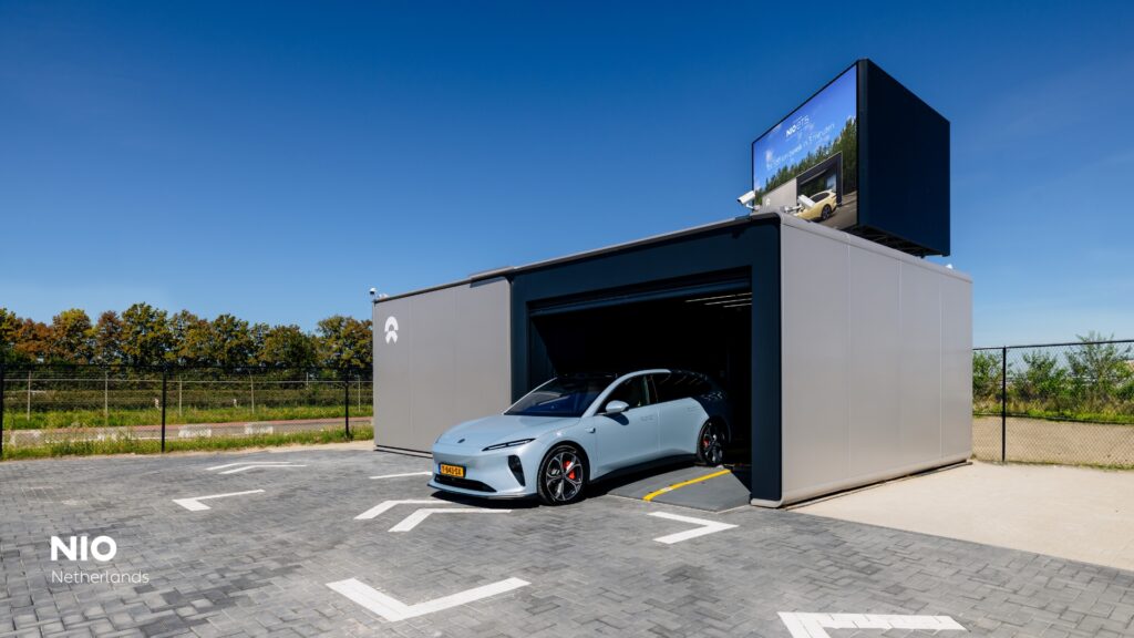 Nio stabilește record: 165.898 schimbări de baterii într-o zi!