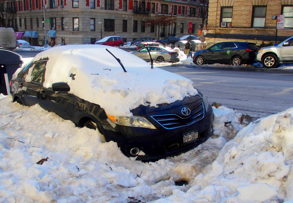 Riscurile Ninsorilor: Ce Trebuie să Știe Șoferii