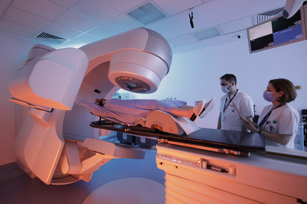 Îngrijire Multidisciplinară: SANADOR și Lupta împotriva Cancerului