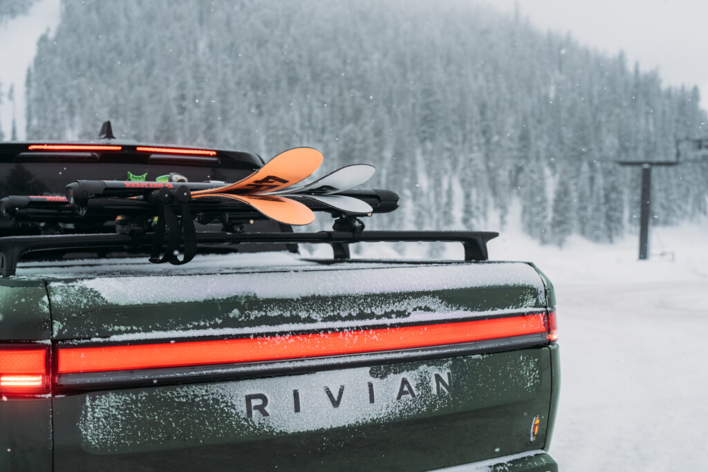 Rivian lansează divizia RAD pentru SUV-uri off-road de top