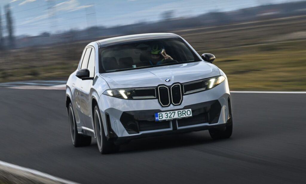 BMW iX3: SUV-ul Electric Care Revoluționează Viitorul BMW iX3: SUV-ul Electric Care Revoluționează Viitorul
