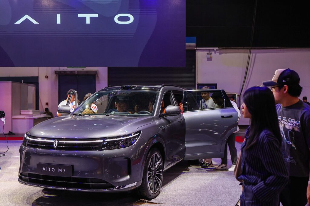 Inovație surprinzătoare: Seres lansează toaleta în vehiculele electrice