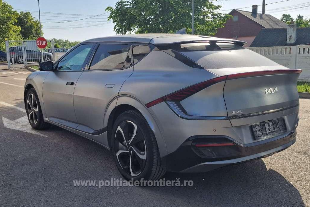 Mașină electrică Kia EV6 cu acte false, prinsă la frontieră