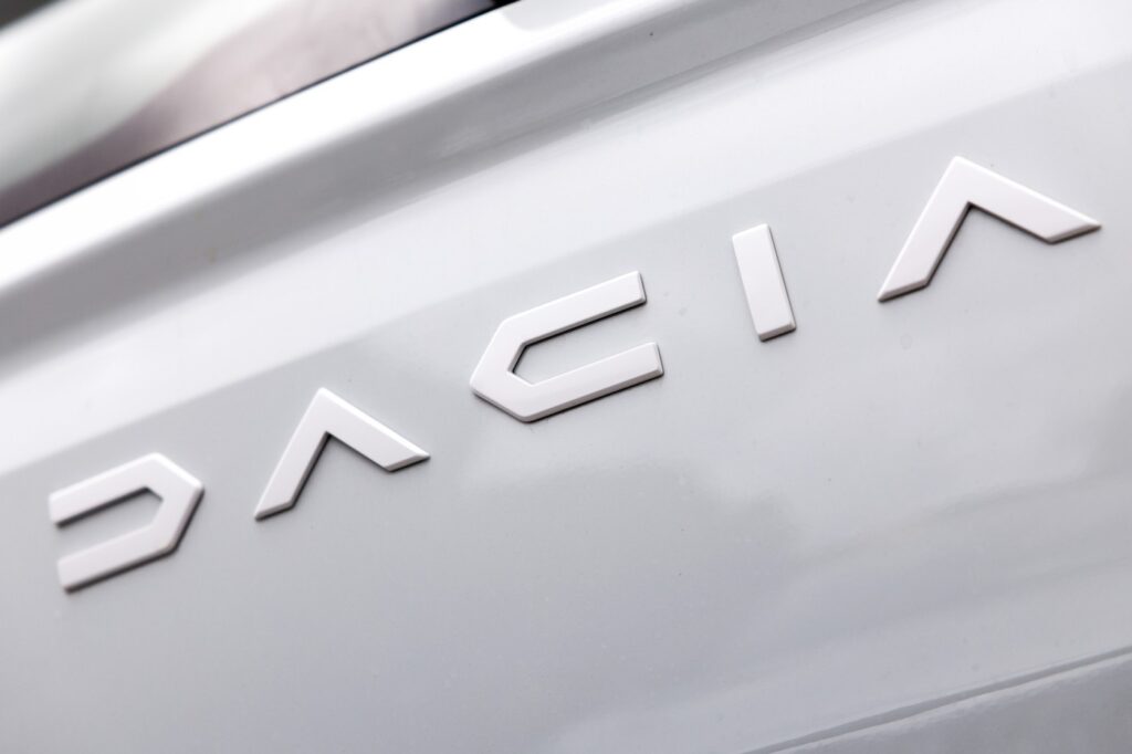 Infografic | Care este brandul auto nr. 1 în 61 de țări: Toyota domină, Dacia surprinde