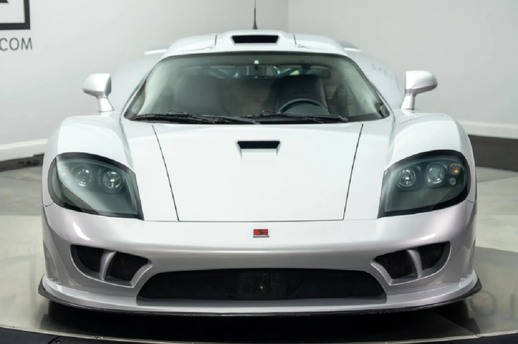 Saleen S7, din 2003, care a apartinut in trecut si actorului Paul Walker, scos la licitatie / Sursa: Classic.com