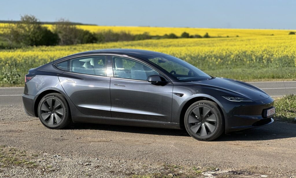 Tesla Model 3 2026: Evaluare a Mașinii Electrice de Top