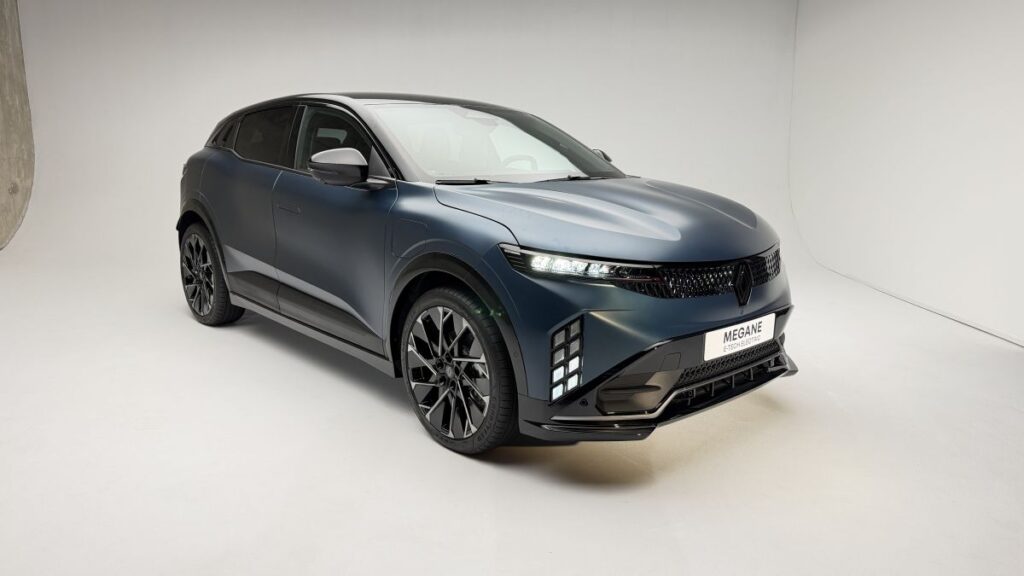 „Nou! Renault Megane E-Tech Electric: Comenzi deschise în România”