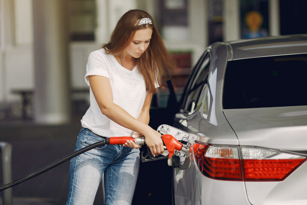 Preț record pentru benzină, în România! Este cel mai înalt nivel al carburantului înregistrat vreodată la noi