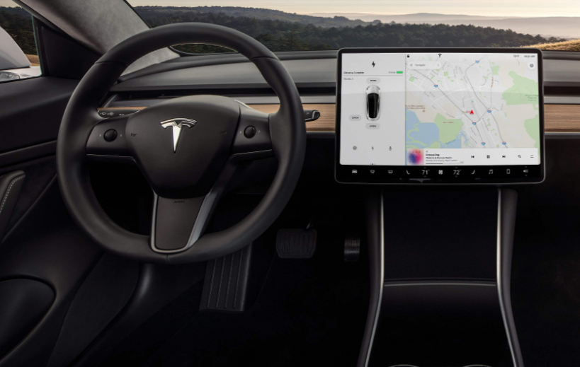 Tesla Model 3: Peste 1.000 km cu o singură încărcare în România