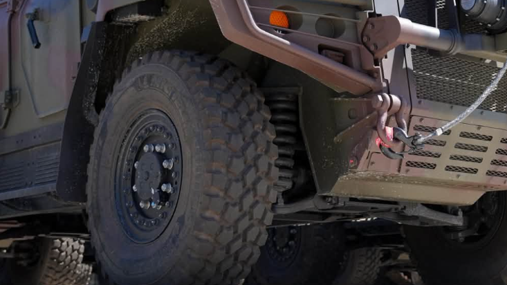 Armata cumpără 5 autoturisme de teren prin Programul Rabla. Licitația a fost lansată în SEAP