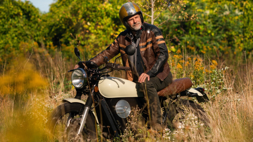 Transformarea motocicletelor vechi în electrice: Beachman Bikes