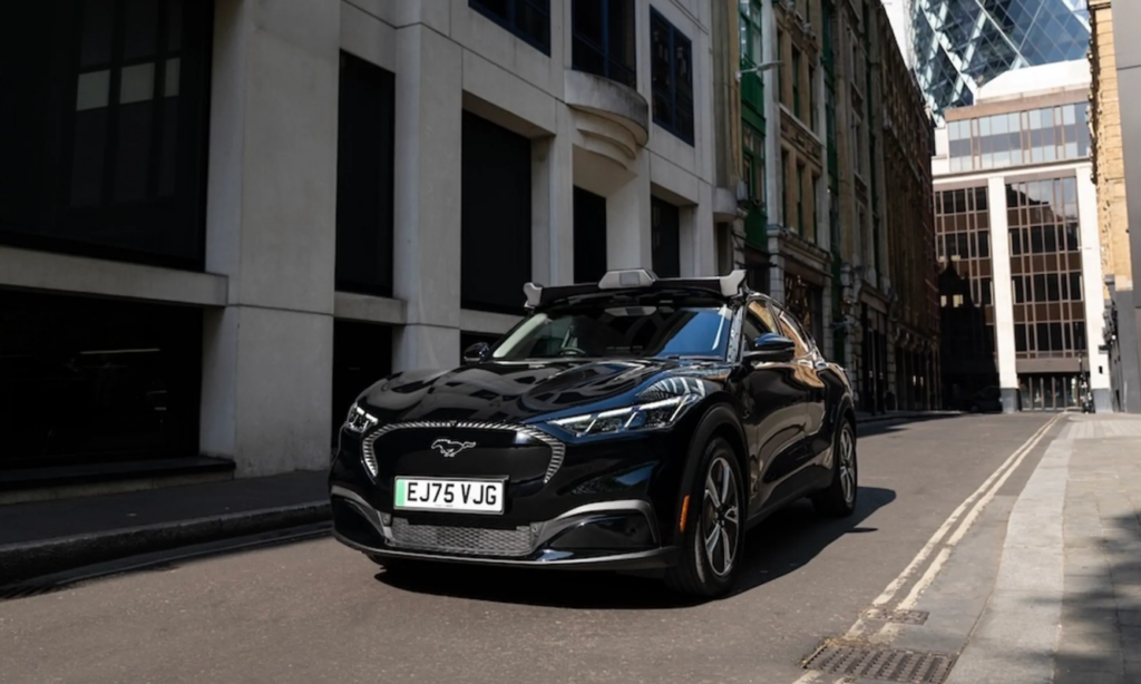 Taxiuri autonome au ajuns în Londra: Inovație Uber și Wayve Taxiuri autonome au ajuns în Londra: Inovație Uber și Wayve