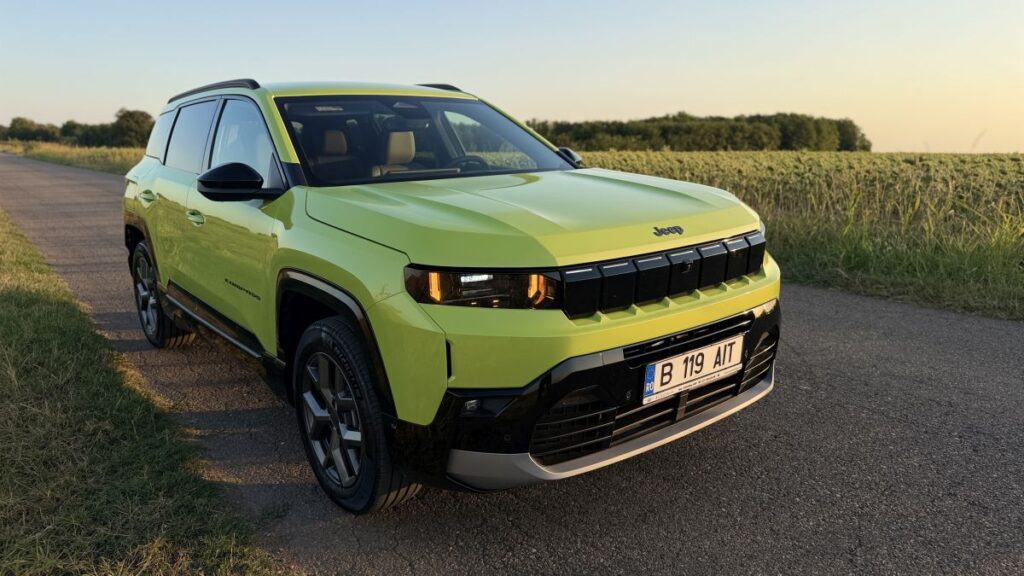 „Test Drive Jeep Compass e-Hybrid: Experiență Urbană în București”