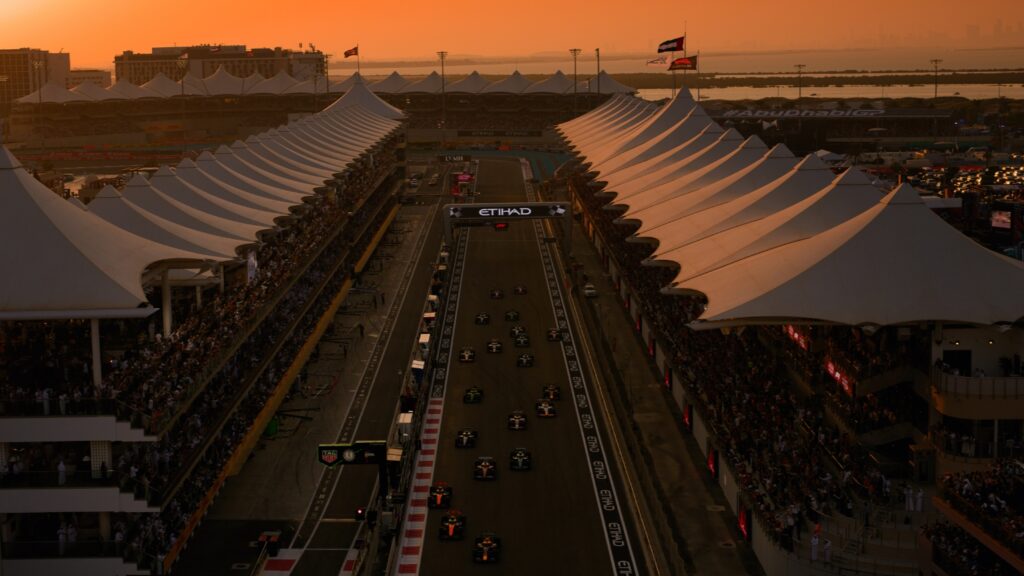 Finalul sezonului de Formula 1 2026 se va desfășura în Abu Dhabi, susține președintele F1 Și cursa din Qatar va avea loc conform planului